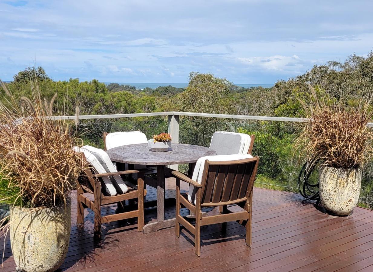 The Oasis Apartments And Treetop Houses Byron Bay Exteriör bild