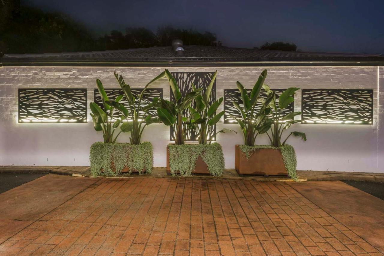 The Oasis Apartments And Treetop Houses Byron Bay Exteriör bild