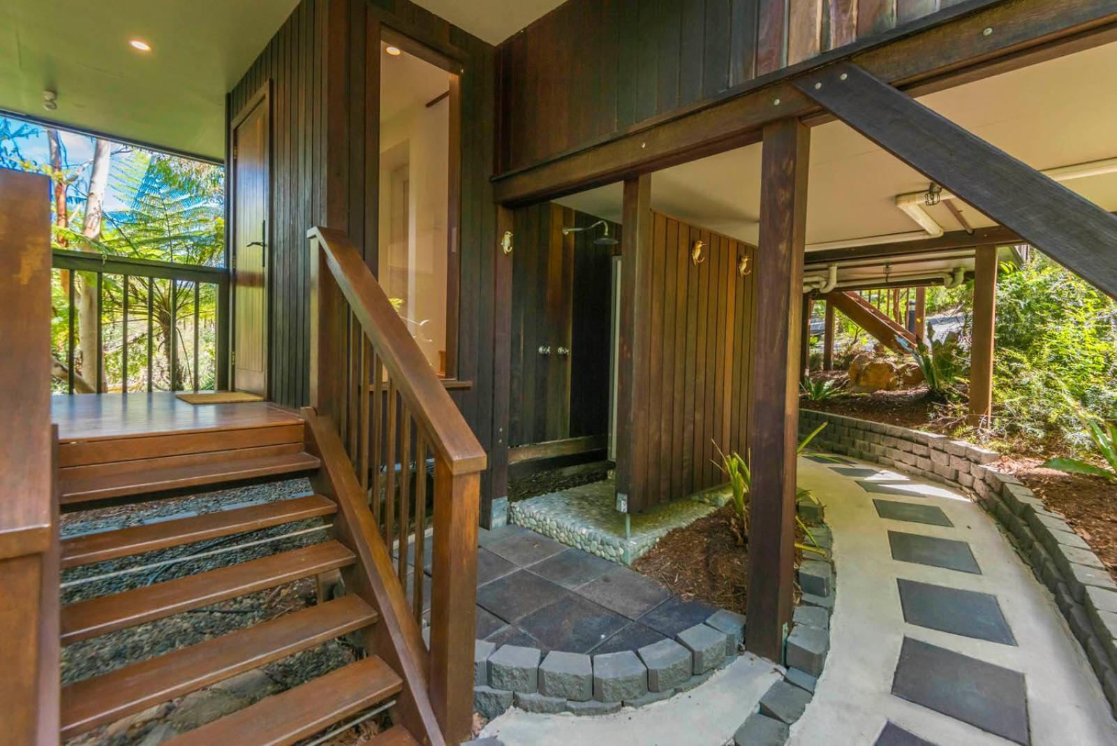 The Oasis Apartments And Treetop Houses Byron Bay Exteriör bild