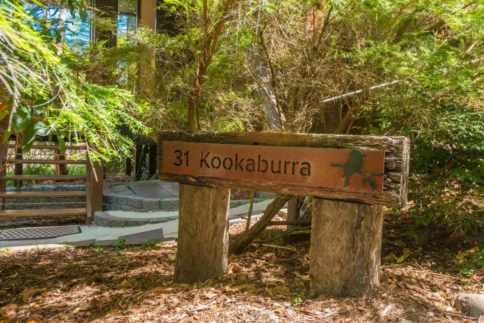 The Oasis Apartments And Treetop Houses Byron Bay Exteriör bild