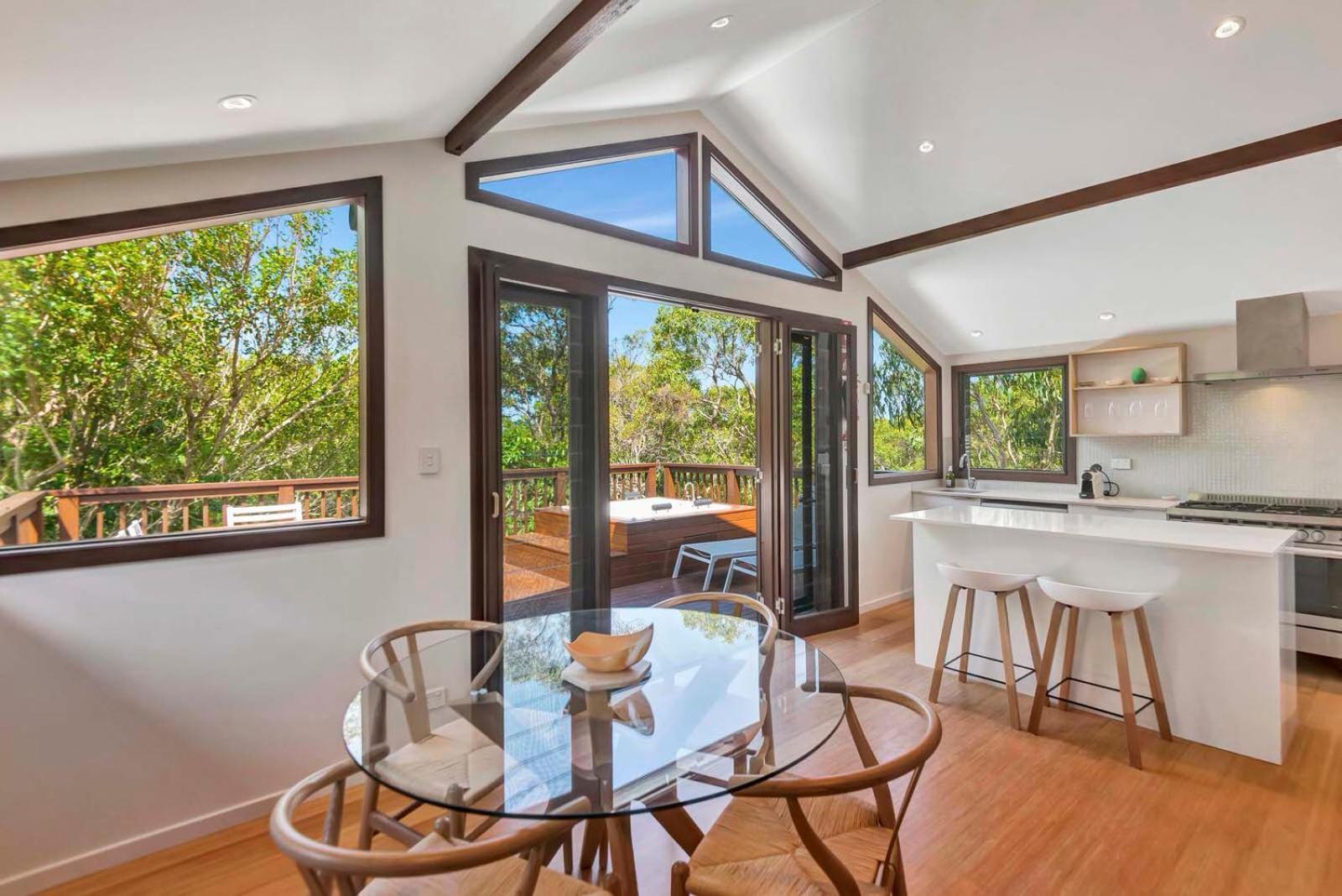 The Oasis Apartments And Treetop Houses Byron Bay Exteriör bild