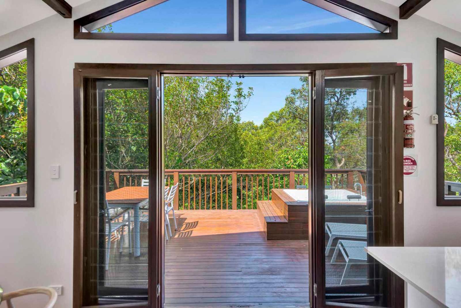 The Oasis Apartments And Treetop Houses Byron Bay Exteriör bild